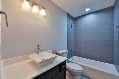 715 W 13th Street #E, Houston, TX 77008 - Photo 6