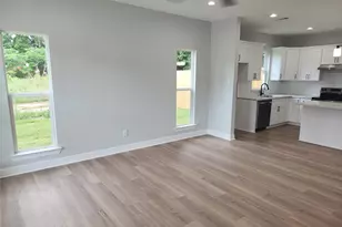 2651 Beaumont Ave, Liberty, TX 77575 - Photo 6