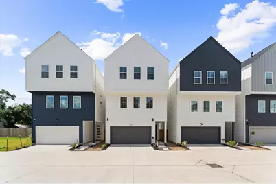 8319 Springwood Canyon Lane, Houston, TX 77055 - Photo 4