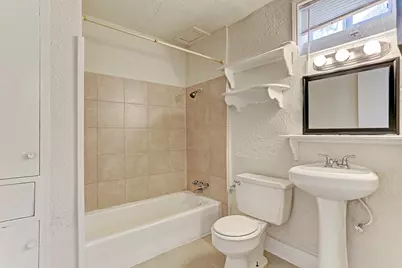 2202 Park Street #1, Houston, TX 77019 - Photo 4