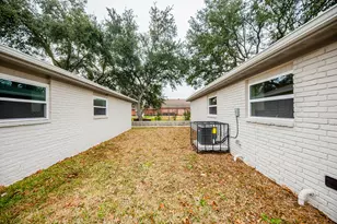 5042 Mallow St, Houston, TX 77033 - Photo 12