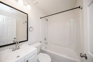 5042 Mallow St, Houston, TX 77033 - Photo 6