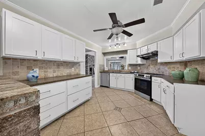 707 Shenandoah Drive, Richmond, TX 77469 - Photo 18