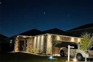 7826 Flowering Lotus Ln, Houston, TX 77016 - Photo 6