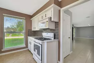 11514 Sagewillow Ln, Houston, TX 77089 - Photo 10