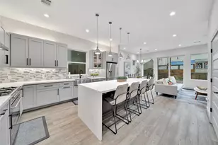 1205 E 28th St, Houston, TX 77009 - Photo 1