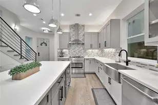 1205 E 28th St, Houston, TX 77009 - Photo 8