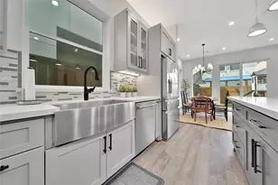 1205 E 28th St, Houston, TX 77009 - Photo 10