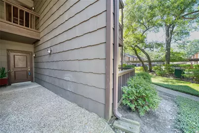 11711 Memorial Drive #573, Houston, TX 77024 - Photo 28