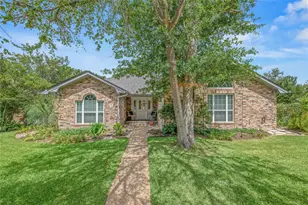 9217 Timber Knoll Dr, College Station, TX 77845 - Photo 1