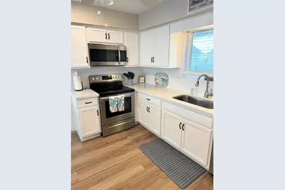 12508 E Buena Vista Drive, Galveston, TX 77554 - Photo 22