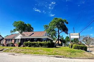 713 Fairbanks St, Houston, TX 77009 - Photo 4