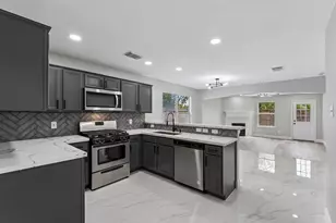 14735 Mesa Village Dr, Houston, TX 77053 - Photo 6