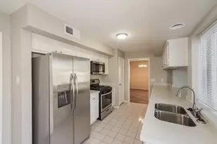 6915 Eagle Ridge Dr, Katy, TX 77449 - Photo 6
