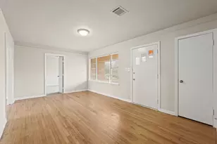 514 Gammon Dr, Houston, TX 77022 - Photo 2