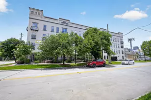 2216 Chenevert St, Houston, TX 77003 - Photo 18