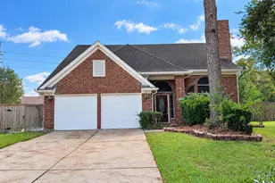 6927 Springcrest Ct, Sugar Land, TX 77479 - Photo 4