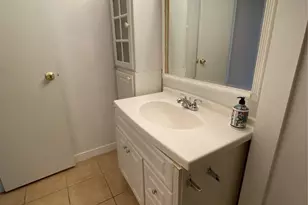 10615 N Briar Forest Dr W, Houston, TX 77042 - Photo 20