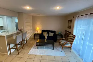 10615 N Briar Forest Dr W, Houston, TX 77042 - Photo 2