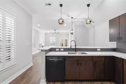 1834 Woodvine Drive, Houston, TX 77055 - Photo 8