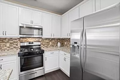 15 Blue Creek Place, The Woodlands, TX 77382 - Photo 6