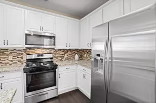 15 Blue Creek Pl, The Woodlands, TX 77382 - Photo 6