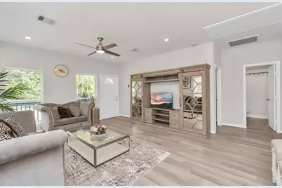 3308 Castor Street, Houston, TX 77022 - Photo 6