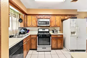 6511 Marisol Dr, Houston, TX 77083 - Photo 10