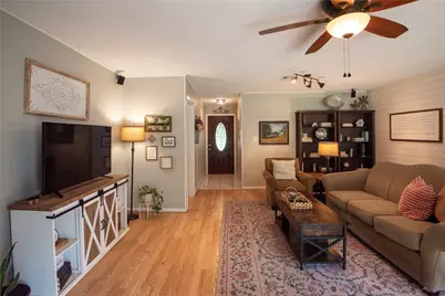 1003 Lawndale Avenue, Brenham, TX 77833 - Photo 6