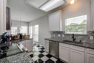 3043 W Hampton Dr, Houston, TX 77082 - Photo 16
