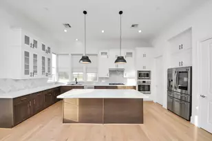 4005 Woodshire Village Estate, Houston, TX 77025 - Photo 18