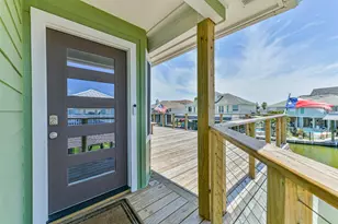 1823 Tiki Dr, Galveston, TX 77554 - Photo 4