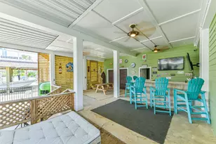 1823 Tiki Dr, Galveston, TX 77554 - Photo 32