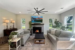 701 S Hudson Street S, Flatonia, TX 78941 - Photo 6