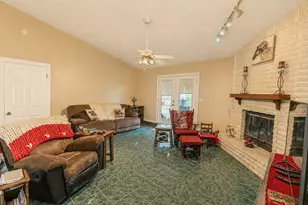116 Briarwood Ln, Bellville, TX 77418 - Photo 6