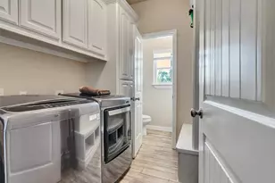 155 Horse Shoe Trail, Angleton, TX 77515 - Photo 16