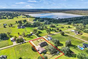 155 Horse Shoe Trail, Angleton, TX 77515 - Photo 28