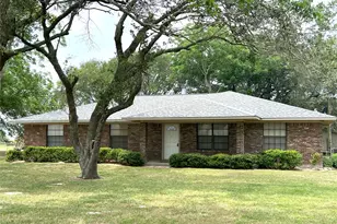 1518 Co Rd 307, El Campo, TX 77437 - Photo 2