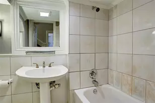 2709 Blodgett St, Houston, TX 77004 - Photo 18