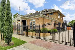 2709 Blodgett St, Houston, TX 77004 - Photo 2