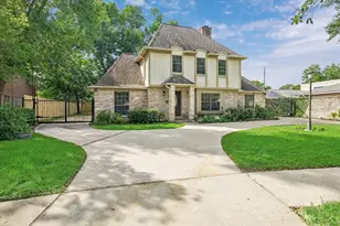 7827 Zilonis Ct, Jersey Village, TX 77040 - Photo 2
