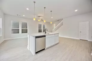 3008 La Rambla Dr, Houston, TX 77047 - Photo 8