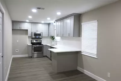 411 Cole Street, Webster, TX 77598 - Photo 2