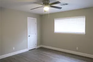 411 Cole St, Webster, TX 77598 - Photo 10