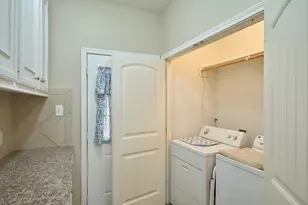 11359 Burning Tree Dr, Montgomery, TX 77356 - Photo 16