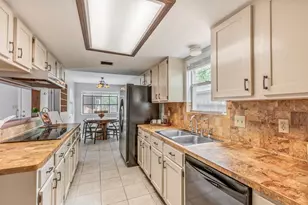 3747 Clear Falls Dr, Kingwood, TX 77339 - Photo 10