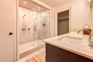 2327 Briar Branch Dr, Houston, TX 77042 - Photo 26