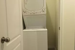 300 Pecore St, Houston, TX 77009 - Photo 8