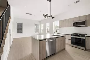 107 Tolima Dove St, Houston, TX 77018 - Photo 12