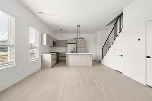 107 Tolima Dove St, Houston, TX 77018 - Photo 8